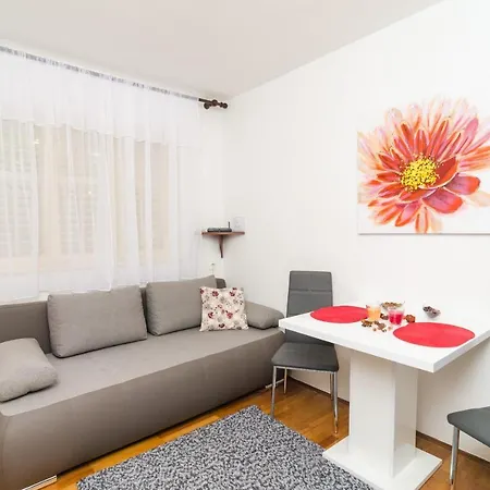 Adea Apartment